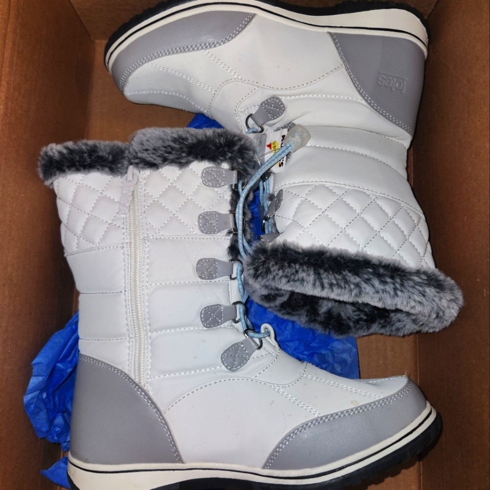 Women's Totes Boots Anchorgrey White w-Grey Faux Fur Linned 6.5 - 6 1/2